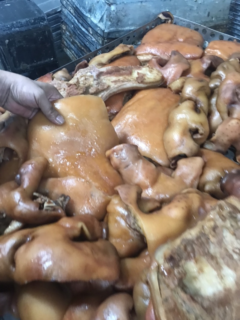 国产新鲜加工卤全猪头皮快餐连锁外卖凉拌菜