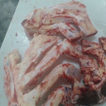 高钙牛骨剔肉牛胸骨价格便宜一手货源大量现货