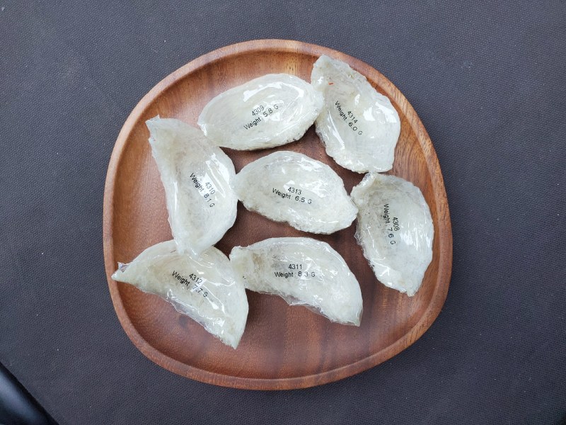 燕窝，马来西亚半干挑大盏，足干度。正规溯源，一盏一码
