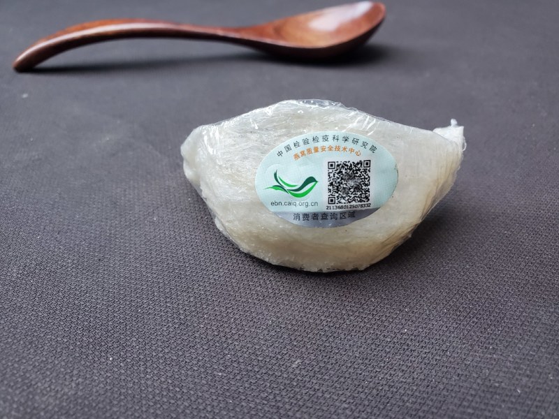 燕窝，马来西亚半干挑大盏，足干度。正规溯源，一盏一码