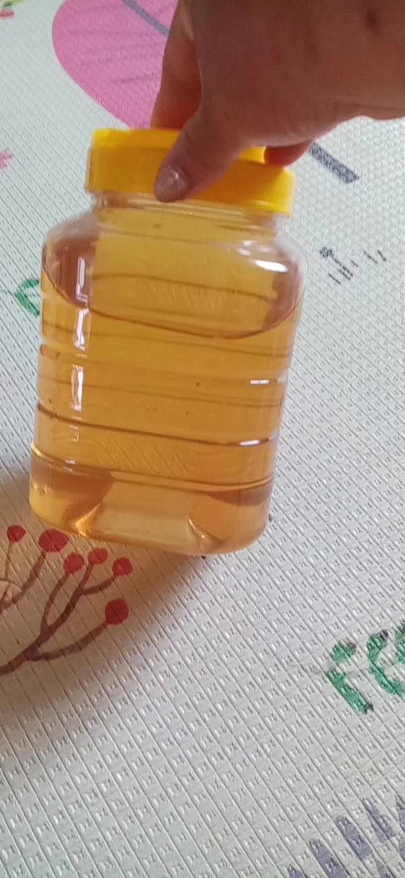 蜂蜜可以带你美丽蜂蜜可以带你信心。蜂蜜可以带你天天开心。