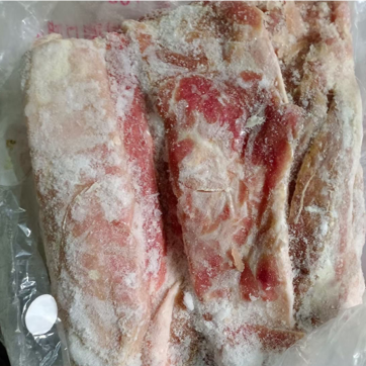 带皮五花肉，4.25一斤，能用的老板联系我