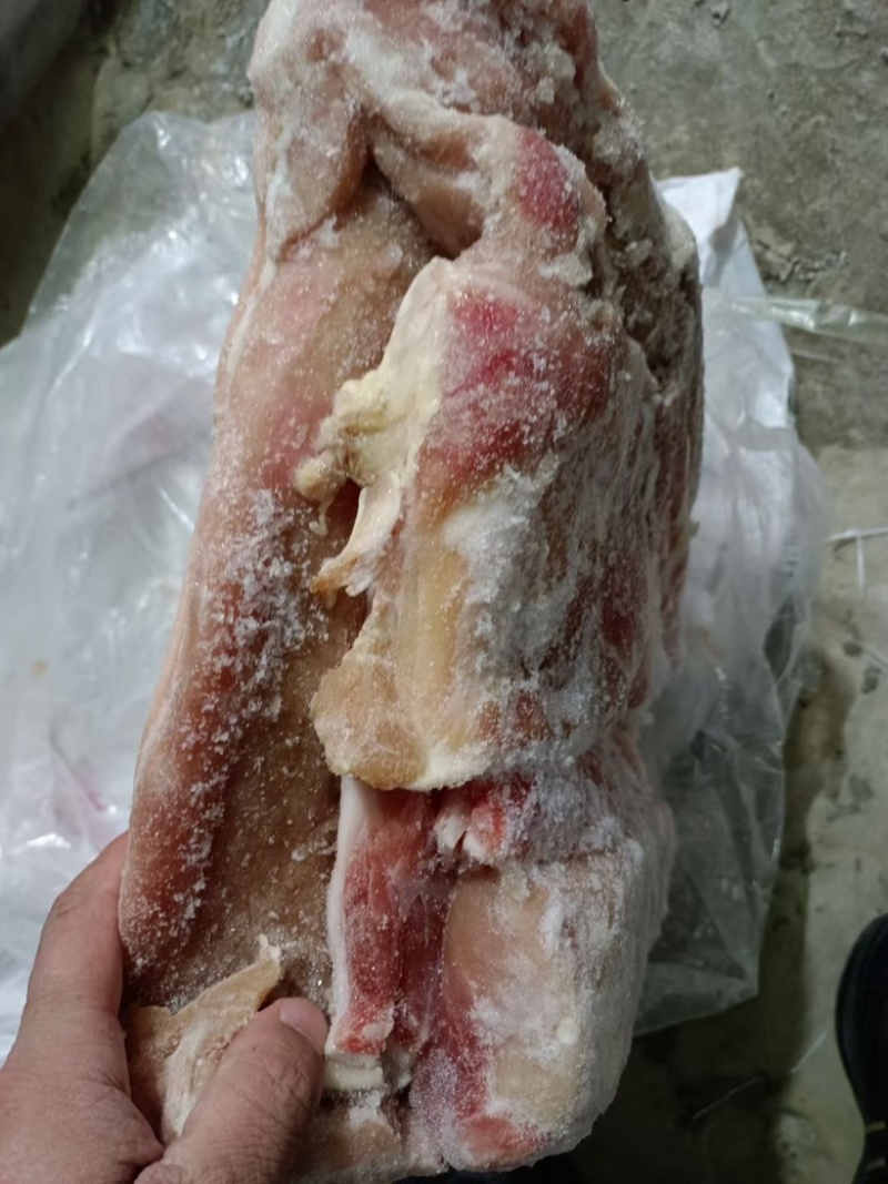 带皮五花肉，4.25一斤，能用的老板联系我