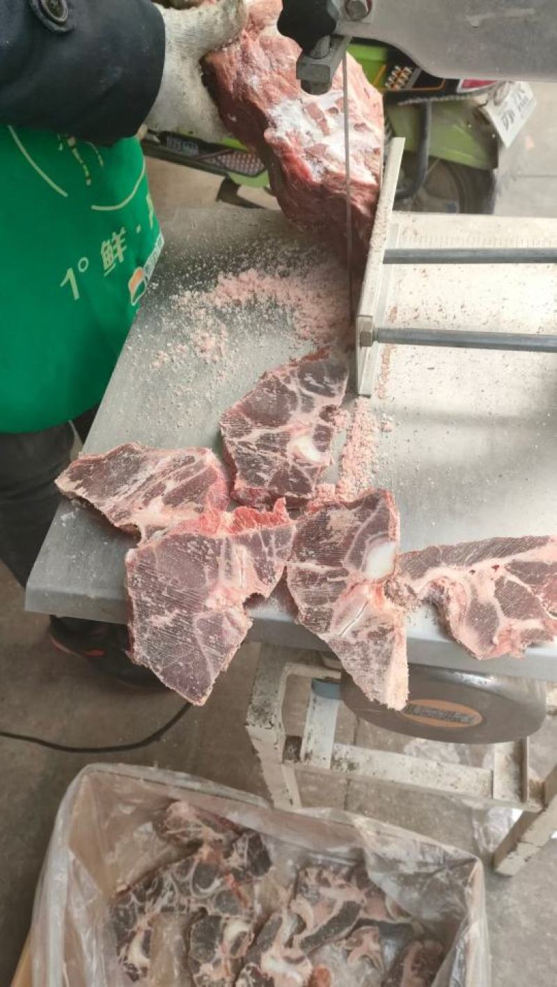 满肉牛脖骨切片