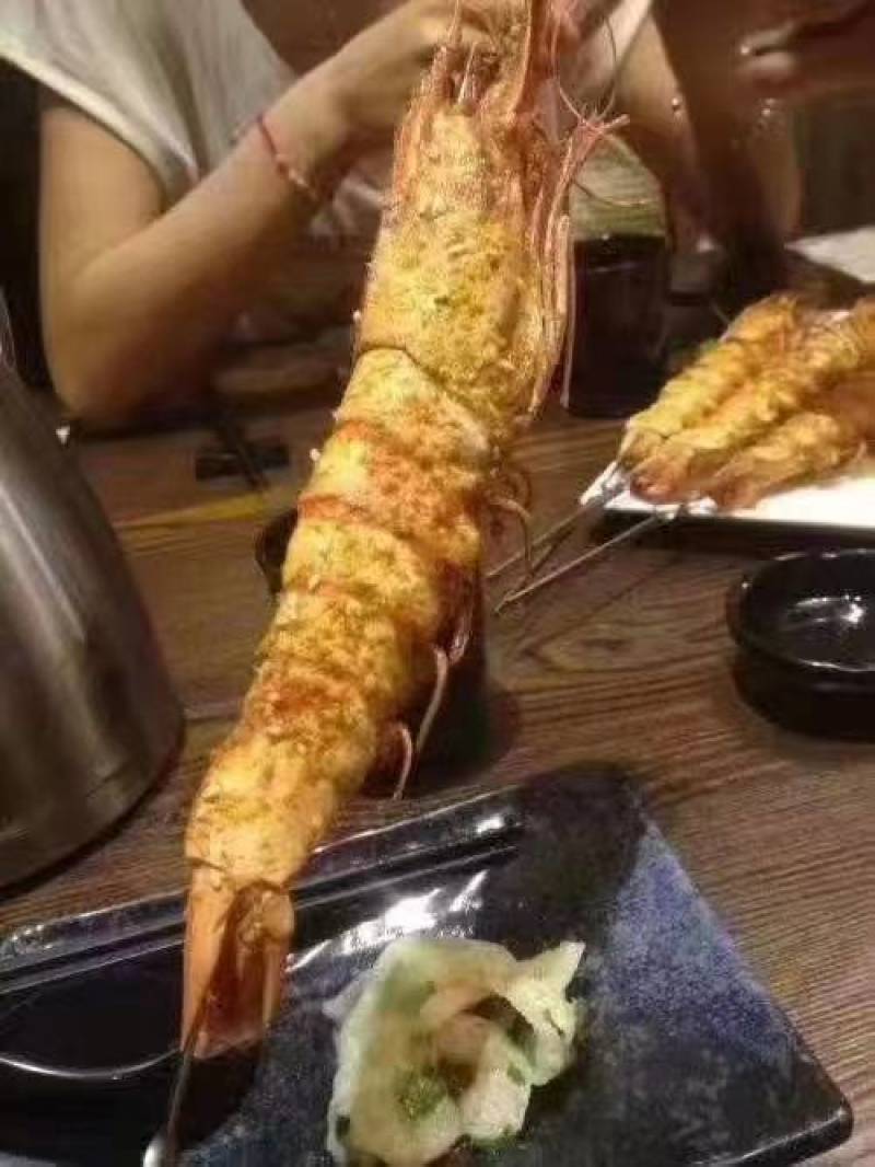 生冻黑虎虾，大小规格都有，一箱10盒装，欢迎各位老板联系