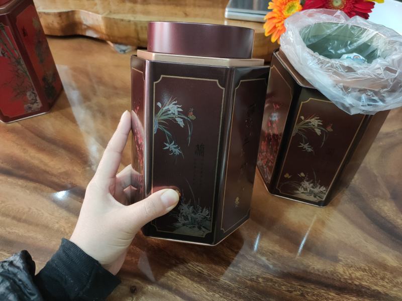 新装上市，天马柑普茶，马口铁罐装净重400克一罐