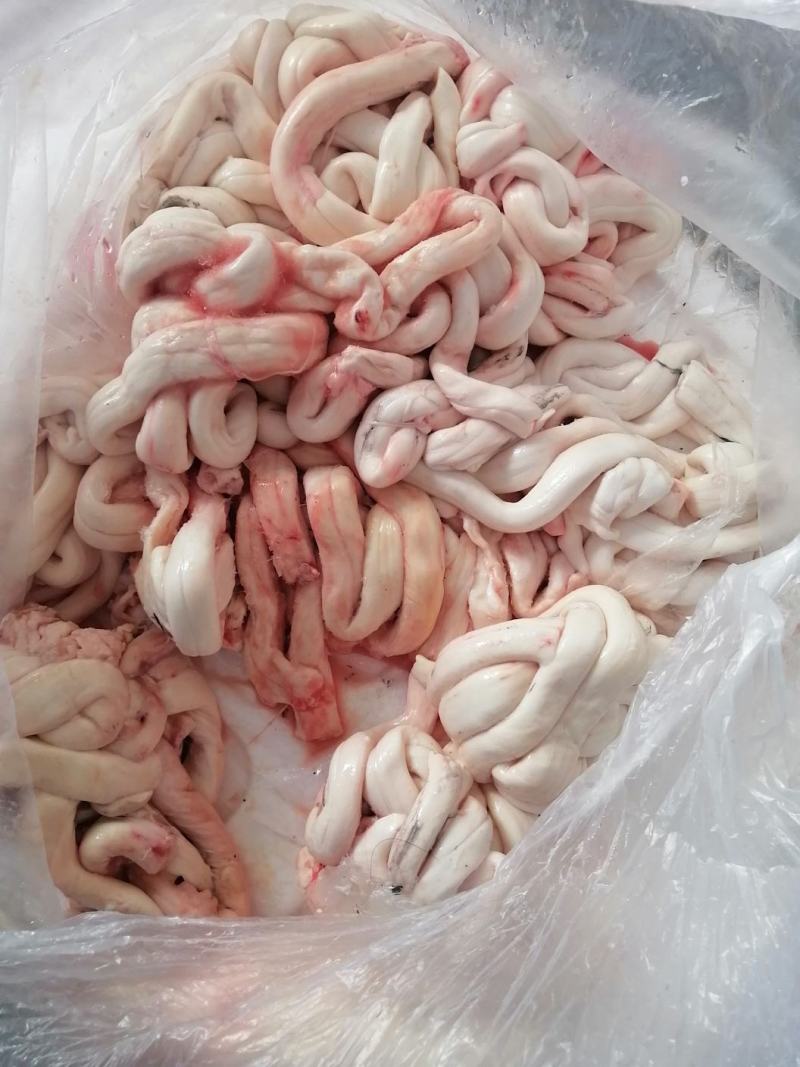 新鮮牛脊髓骨髓，整根不碎，不漂白，口感滑嫩，原味好食材