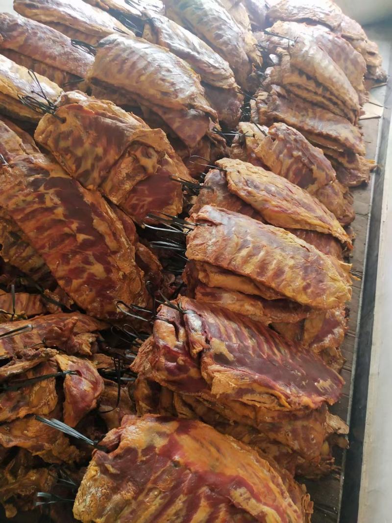 正宗湘西农家特色腊排骨销售，风味独特，口感纯正