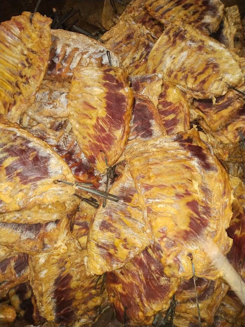 正宗湘西农家特色腊排骨销售，风味独特，口感纯正