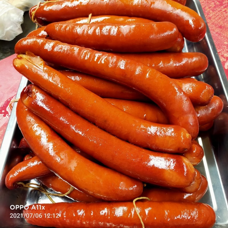 自制纯肉东北沟帮子熏肠，一手货源纯手工制作，保证味道纯正