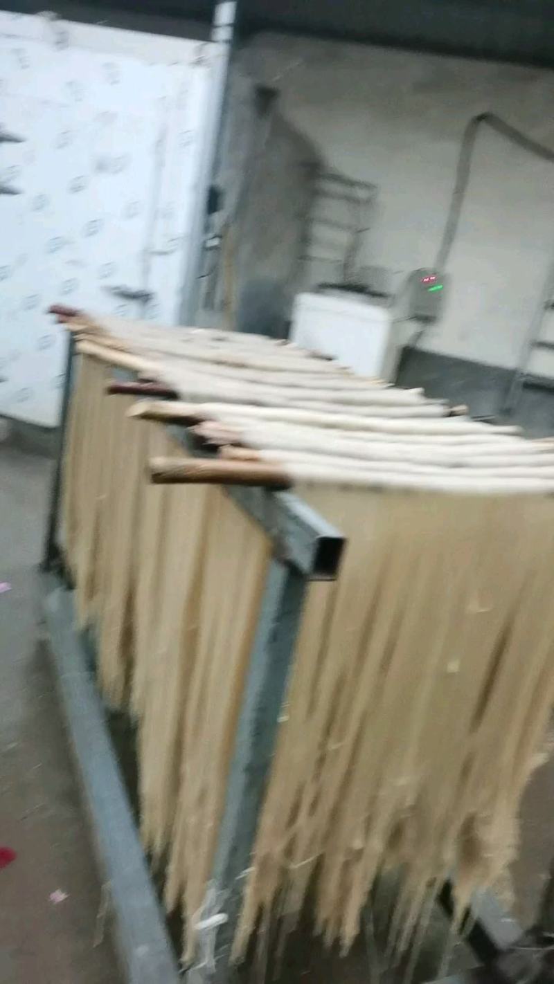 纯富硒红薯制作粉条根根劲道价格实惠欢迎联系