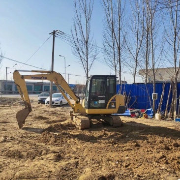 18年小松56-7，二手挖掘机个人一手，土方车，性价比高