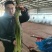 蒜薹苔条长60-70公，无斑点，帽红，条绿，而且还挺嫩。