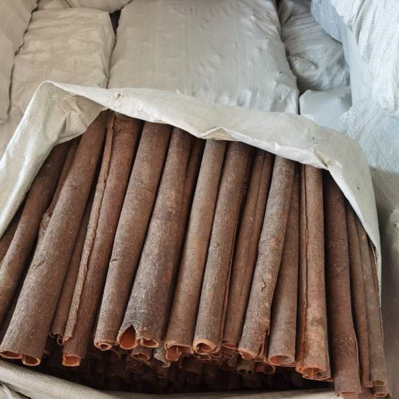广西桂皮，一手货源，水洗中通，精品桂段，货源