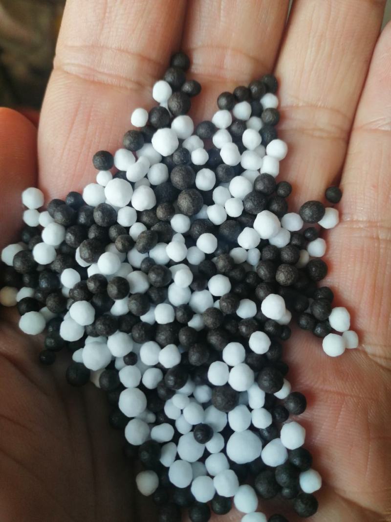 尿素，氮肥，有机无机氮肥，速效氮肥，改良土壤的尿素