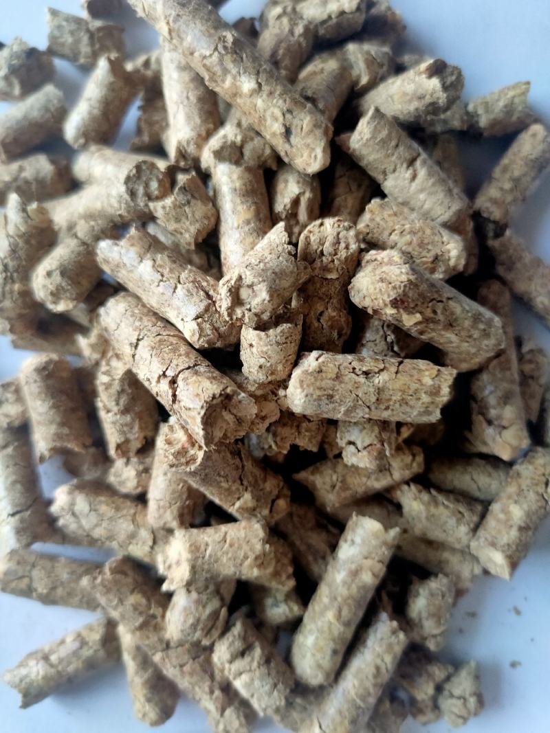 花生壳颗粒，质量保证，量大优惠，适合牛羊驴马兔