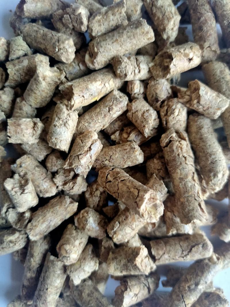 花生壳颗粒，质量保证，量大优惠，适合牛羊驴马兔
