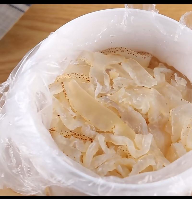 海蜇丝即食凉拌非干货旗舰店下酒菜盐渍素海蜇皮整箱海哲丝