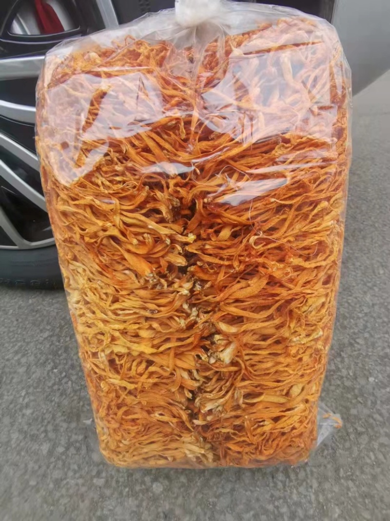 虫草花新货，颜色好，排草整齐不碎，味道香