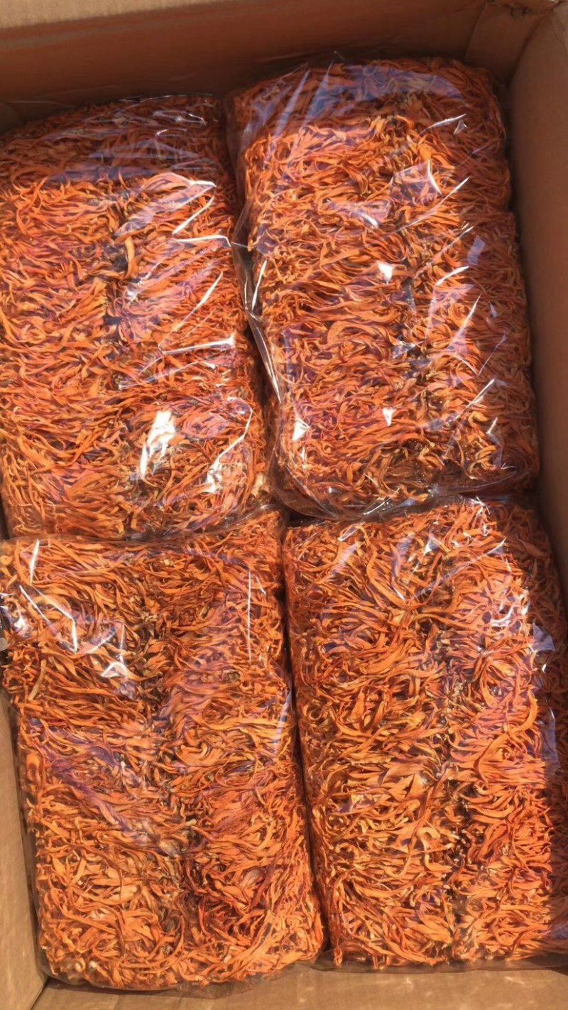 虫草花新货，颜色好，排草整齐不碎，味道香