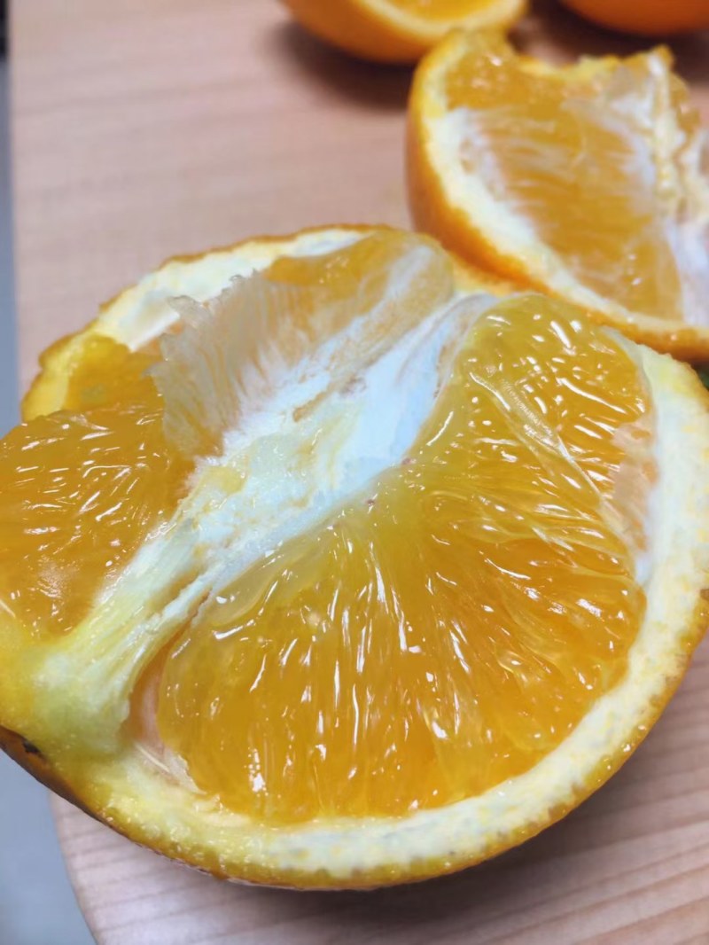 湖南省黔阳优质冰糖橙，果肉鲜嫩，甜度高，老少喜爱送礼佳品