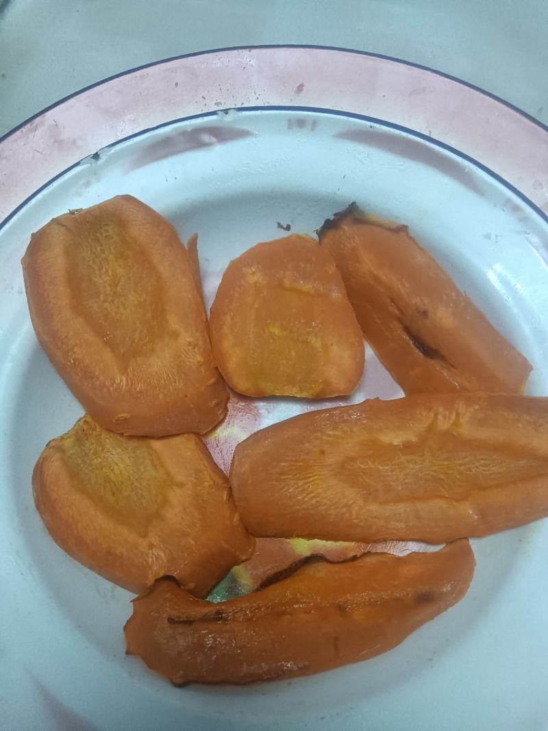 胡萝卜，不添加防腐剂，原汁原味，富含胡萝卜素等多种维生素
