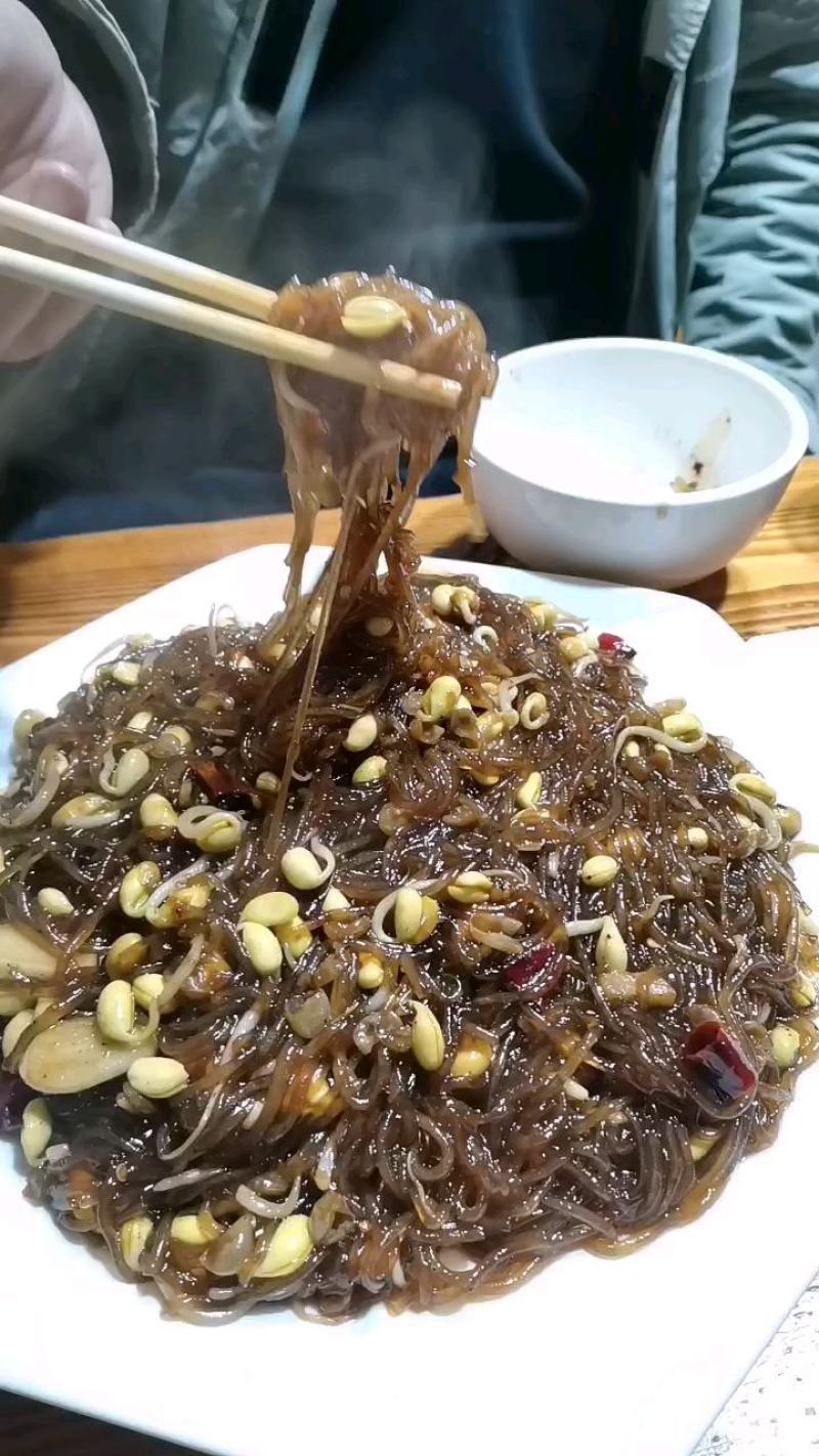 纯红薯粉丝纯手工制作，不纯不好吃包退，批发零售，优质粉丝