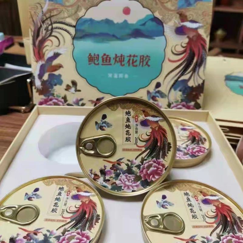 鲍鱼炖花胶，高汤精料熬制，汤浓味美，营养丰富，常温储存