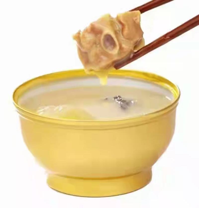 鲍鱼炖花胶，高汤精料熬制，汤浓味美，营养丰富，常温储存