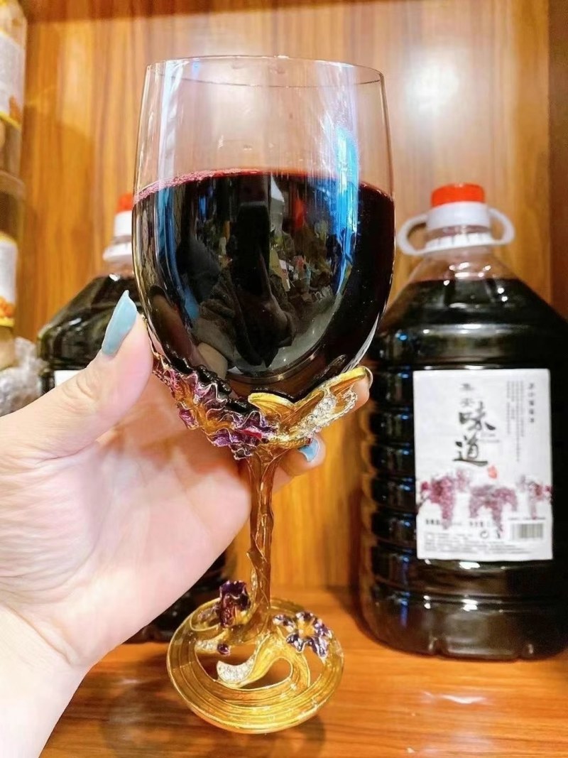 长白山冰葡萄酒实惠5斤装东北纯正源头批发一件代发包邮