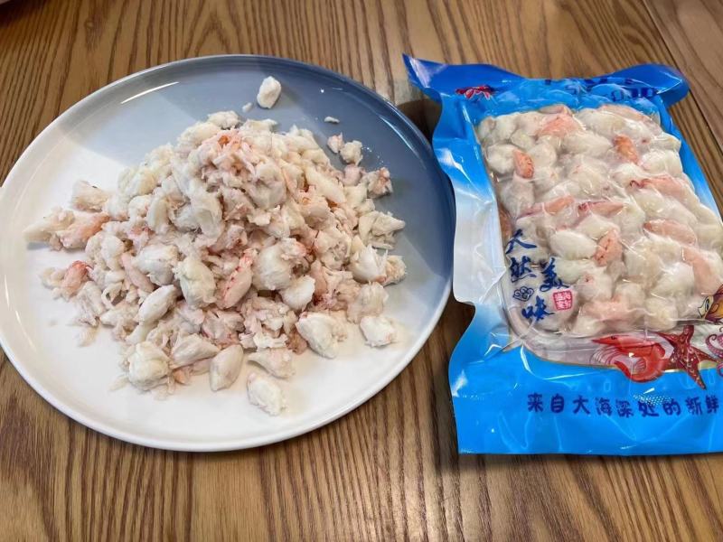 新鲜现剥蟹肉，质量上乘，价格美丽，酒店酒席均可用，味道鲜
