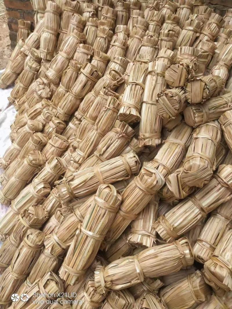 云南古老压榨甘蔗红糖