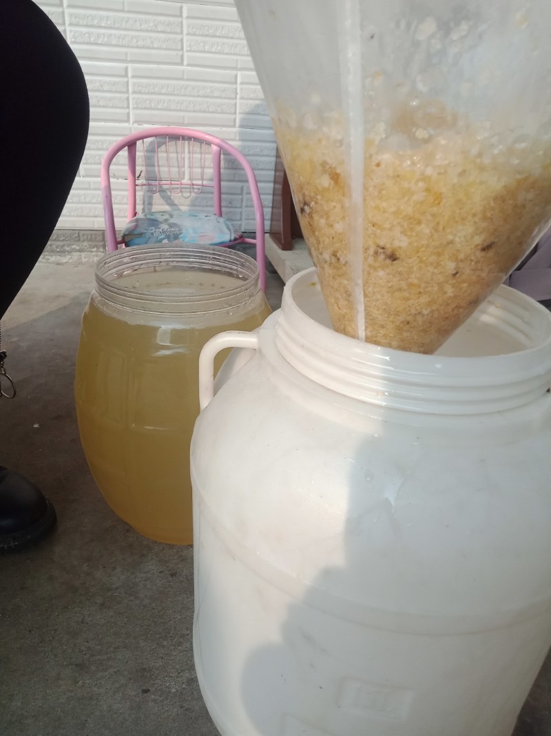 蜂蜜，中华土蜂蜜，枇杷蜜，大量现货，。。。。。。。。。。