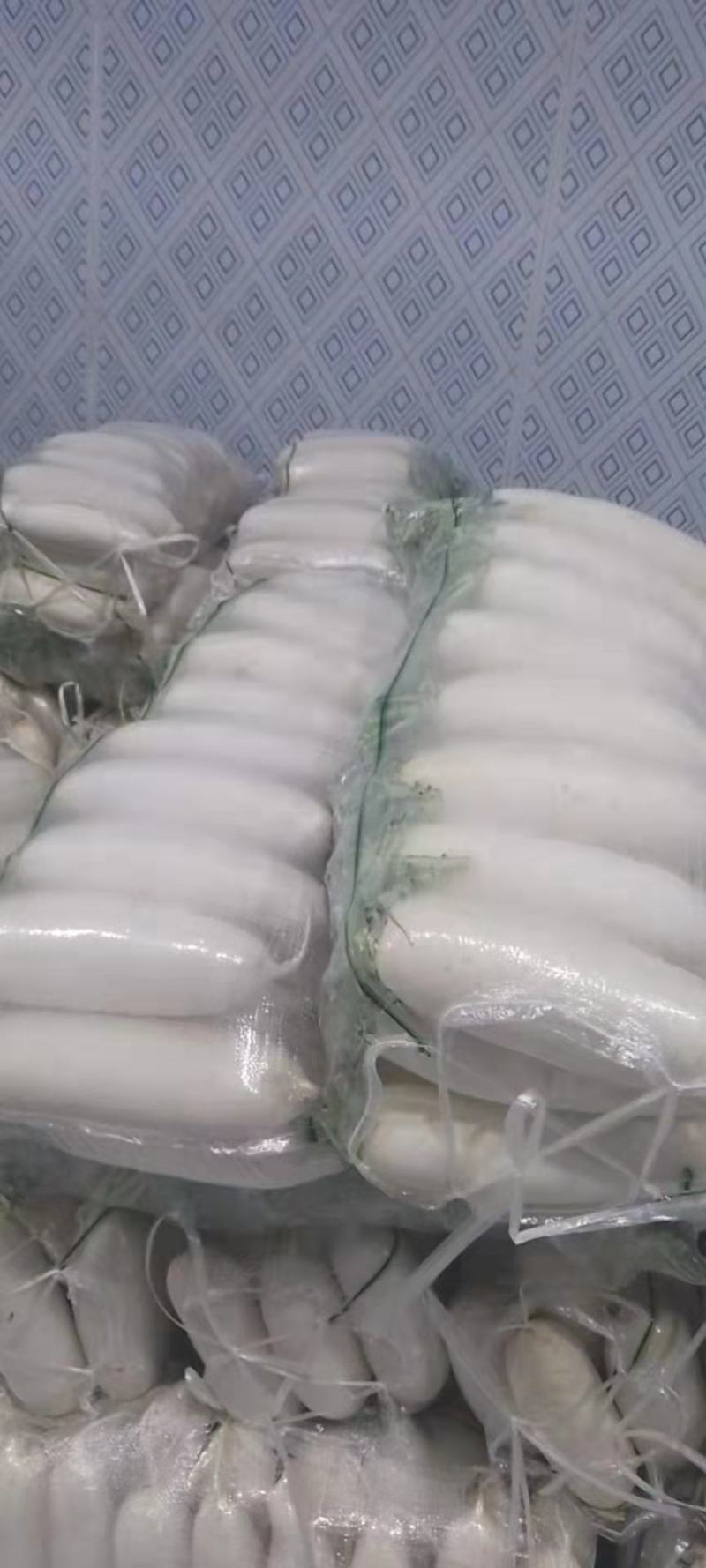 湖北沙洋白萝卜，大量上市货源充足提供装车找货一条龙服务