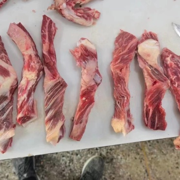 牛副产品腹肉条，纯干腹肉条。量大从优支持视频看货