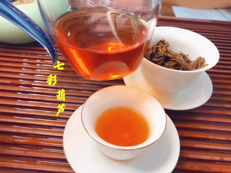 滇红金螺一斤装，一款逢年过节送你一款高端大气的礼盒。