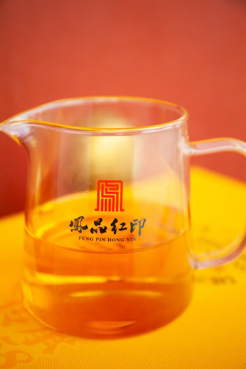 凤庆大摆田茶厂野生古树红茶200克40泡先锋