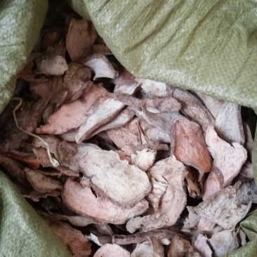 岀售次品红薯干8吨货。