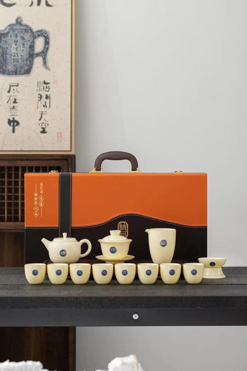 宝石黄《鸿福齐天》羊脂玉24ｋ金纯手工制作
