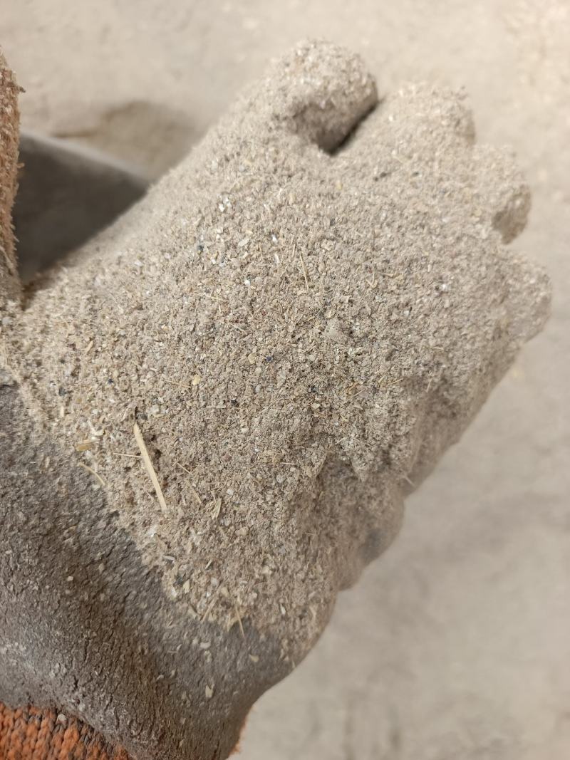 麦毛大量现货，需要的联系我