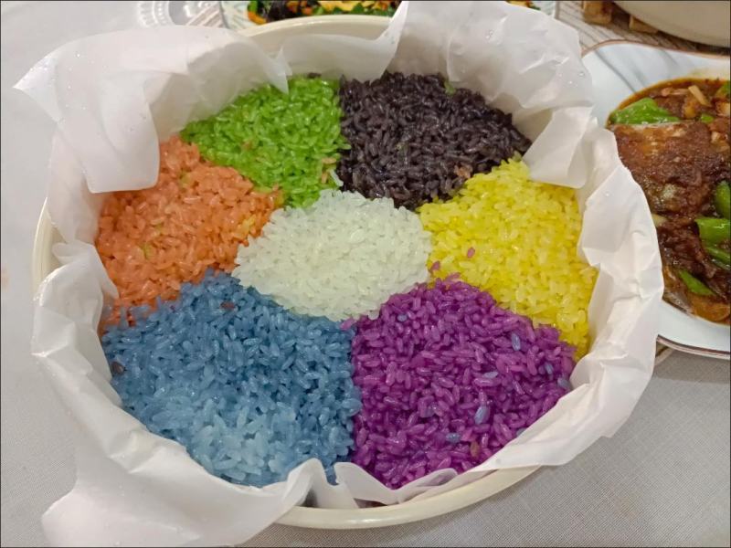 花米饭云南五彩米五色米植物染色彩色米七色米七彩糯米饭彩色