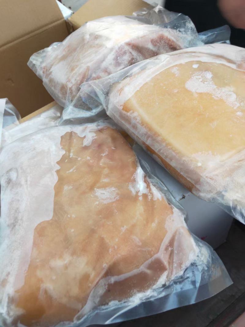 驴皮纯手工水褪驴皮质量保证颜色鲜熬阿胶糕熬阿胶