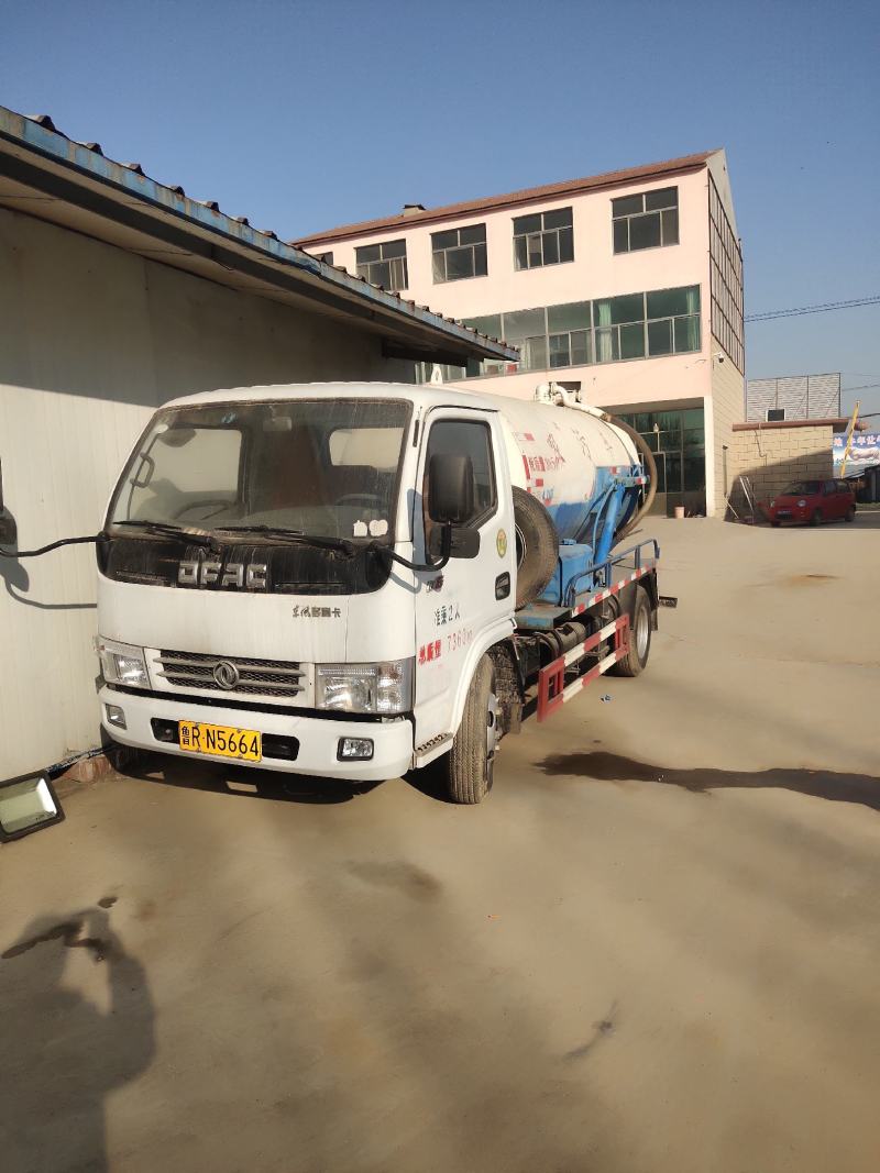 农用吸粪车，农用洒水车，农用三轮吸粪车质量保证欢迎采