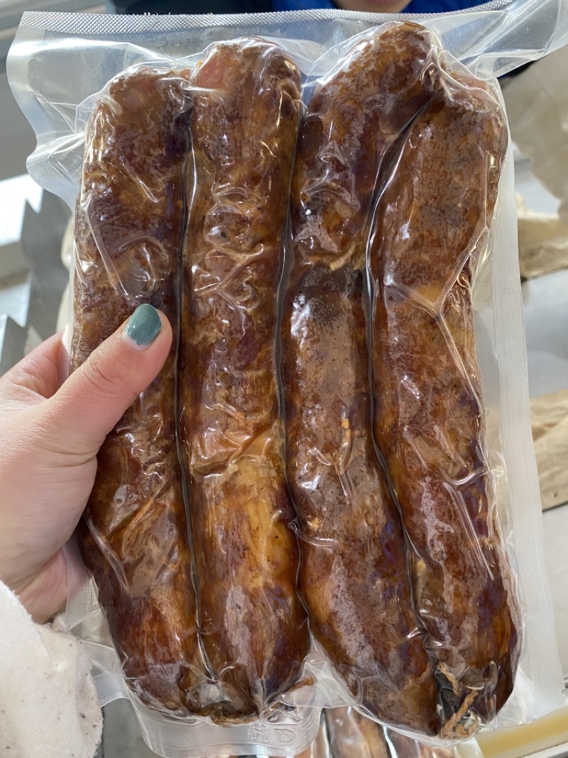 新品，麻辣肠，大块肉灌制，麻辣鲜香，正宗风味，量大优惠，