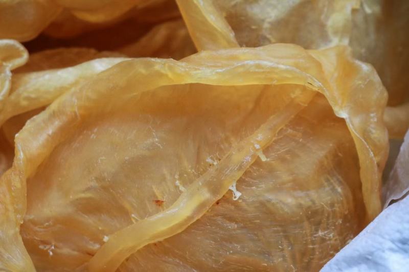 6头开边黄花胶鱼胶花胶颜色金黄色非常厚肉形状好个个都漂亮