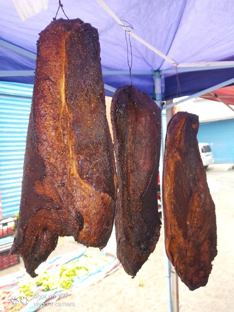 贵州布依腊肉，腊肠。