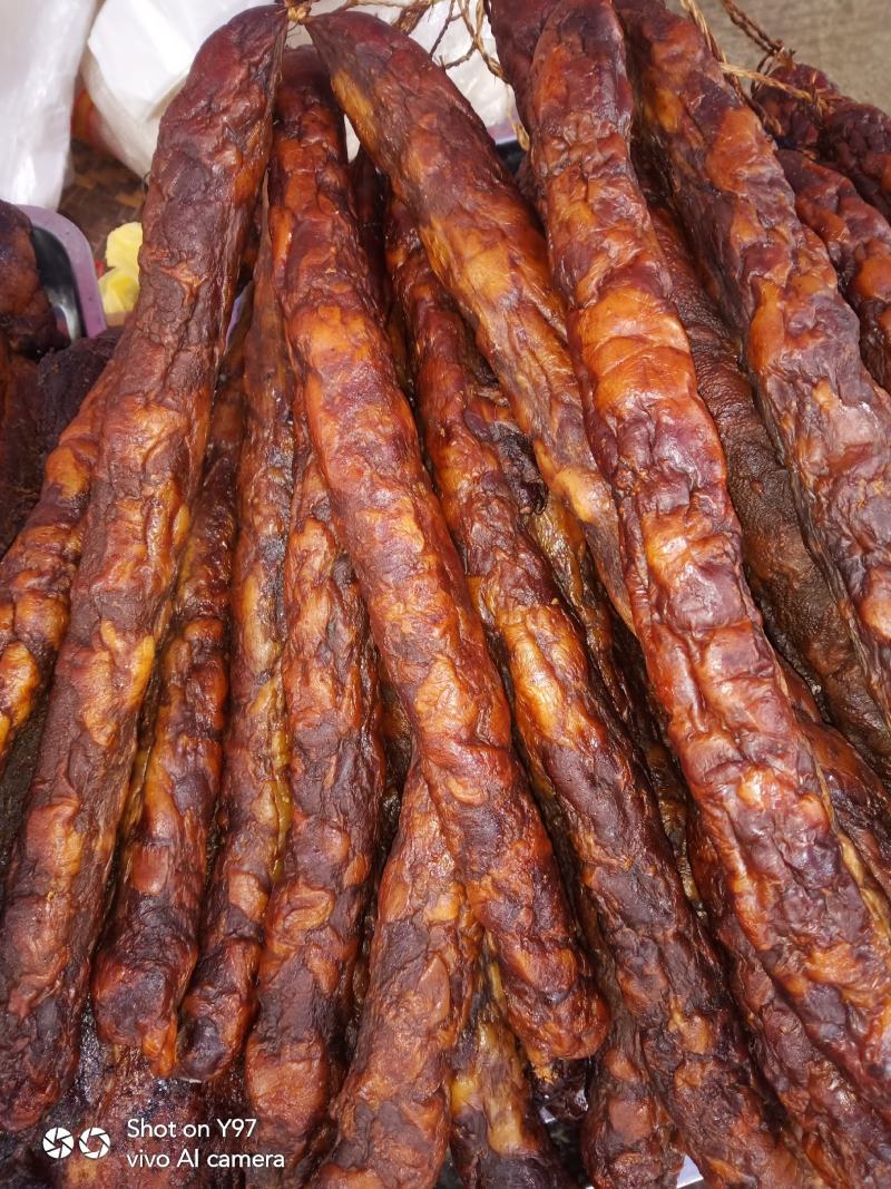 贵州布依腊肉，腊肠。