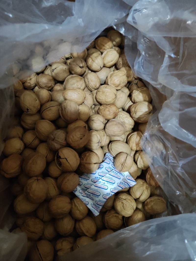 新疆185纸皮核桃炒熟奶油味、五香味，各种味任你选择