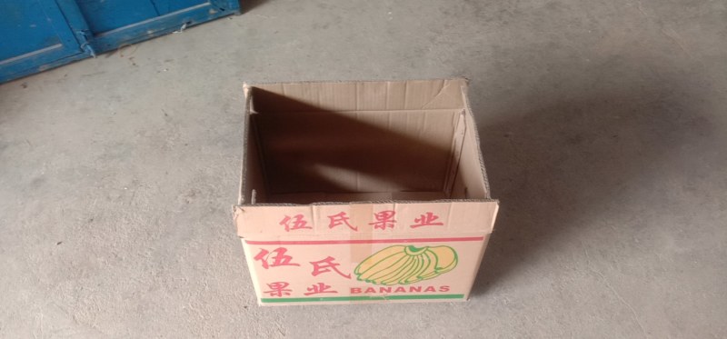 出售新香蕉箱子，长年大量出售一次性香蕉新香蕉箱子
