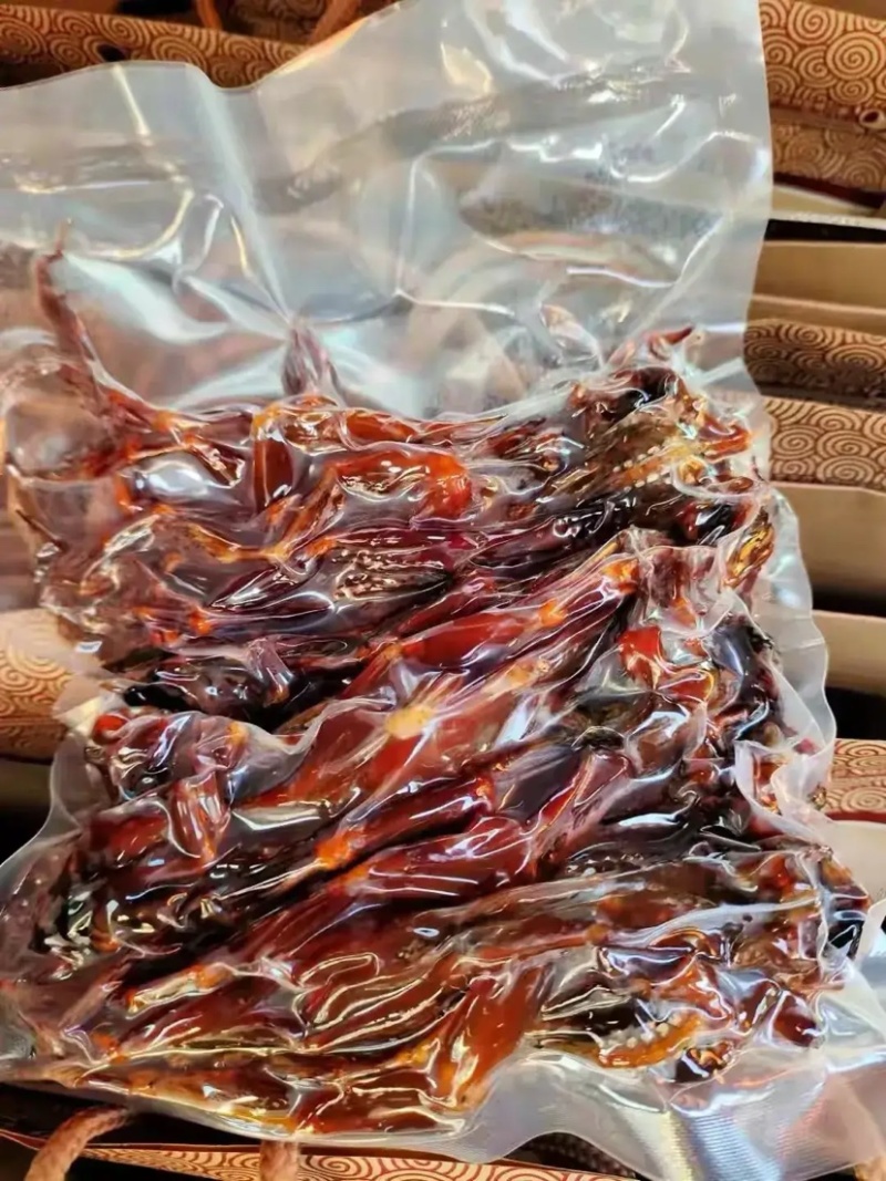 湖南特产腊青蛙农家自制烟熏腊田鸡干青蛙肉腊肉干腿包邮